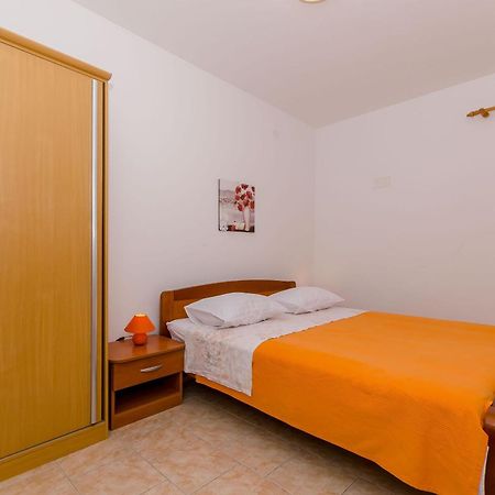Apartments Helena Ivan Dolac Bagian luar foto