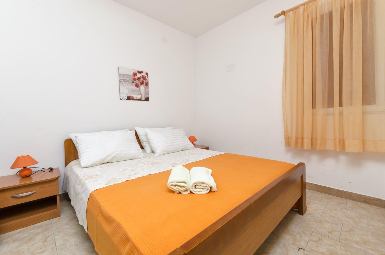 Apartments Helena Ivan Dolac Bagian luar foto