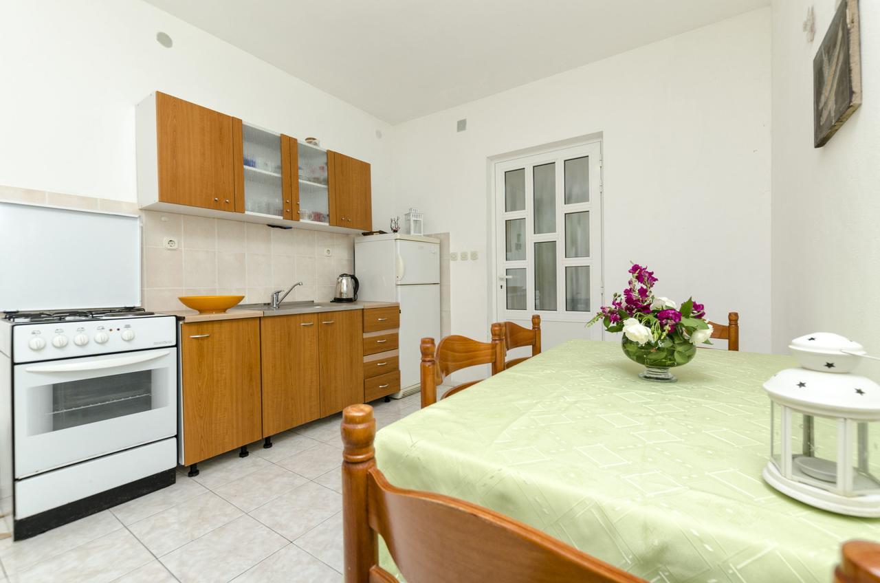 Apartments Helena Ivan Dolac Bagian luar foto