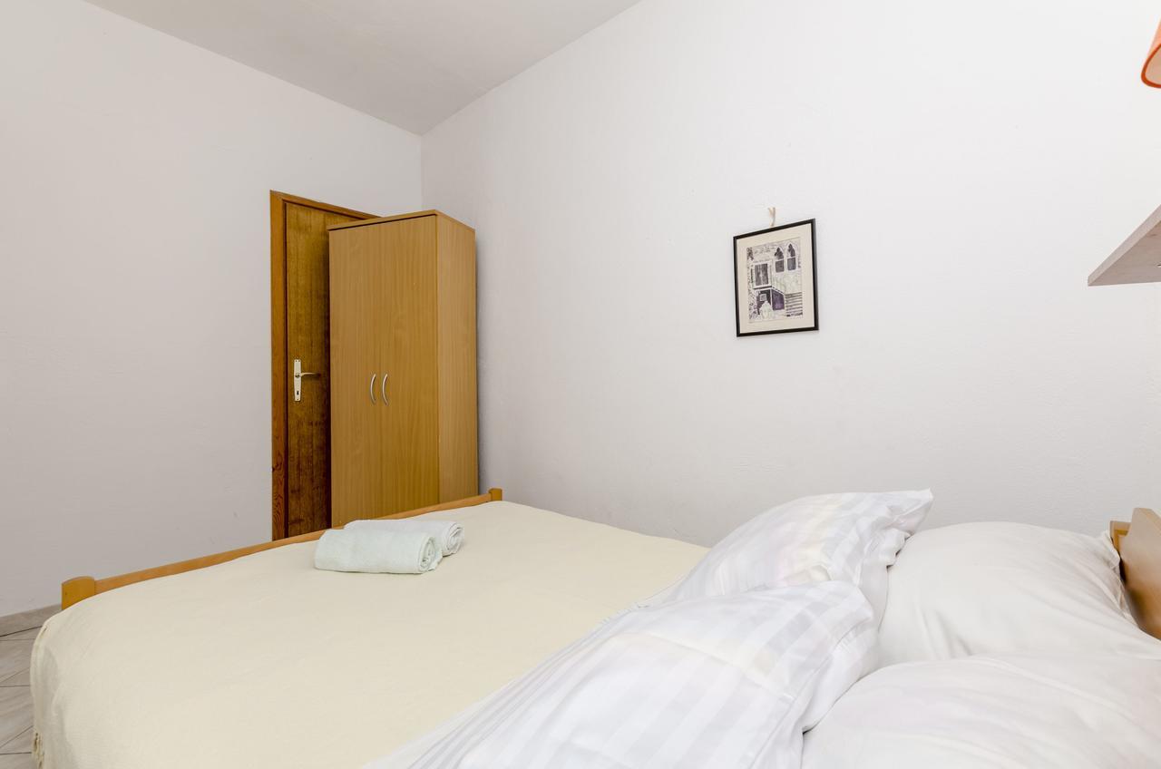 Apartments Helena Ivan Dolac Bagian luar foto