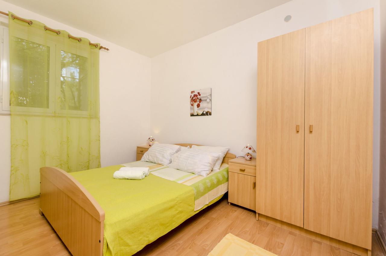 Apartments Helena Ivan Dolac Bagian luar foto